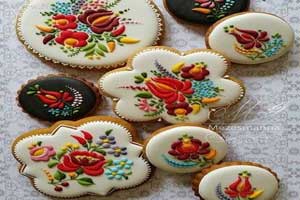 عکس های حیرت انگیز گلدوزی روی شیرینی عکس های حیرت انگیز گلدوزی روی شیرینی