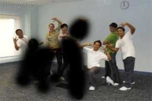 رقص جنجالی دختر و پسر در نمازخانه یک دانشگاه (عکس) رقص جنجالی دختر و پسر در نمازخانه یک دانشگاه (عکس)