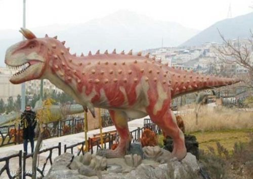 آشنایی با پارک ژوراسیک تهران (عکس)