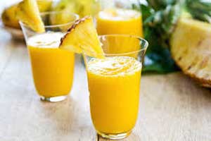 طرز تهیه اسموتی خربزه با چای سبز