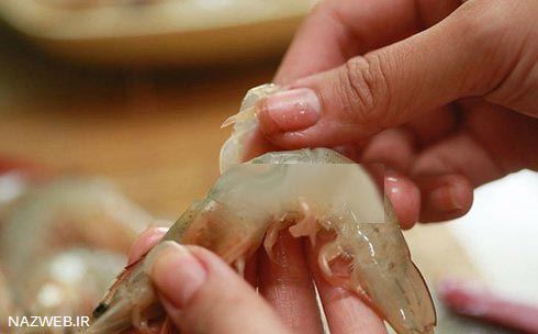 آموزش تصویری و آسان تر تمیز کردن میگو