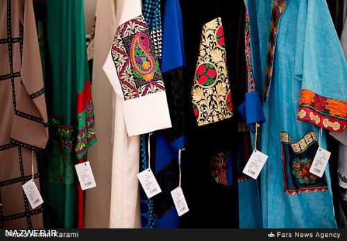 تصاویری از نمایشگاه انواع مدل پوشاک مدارس