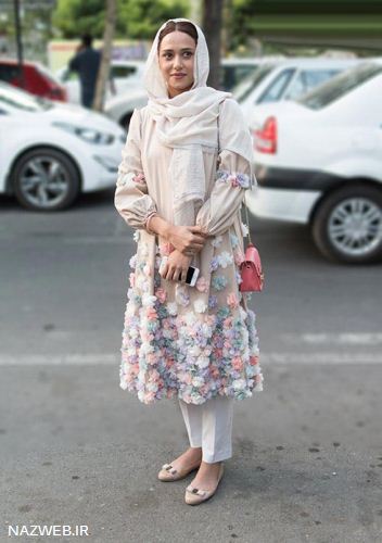 پریناز ایزدیار با مدل مانتو عجیب در جشن حافظ
