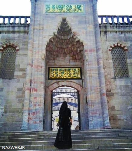 تیپ عجیب سحر قریشی در خارج از کشور (عکس)