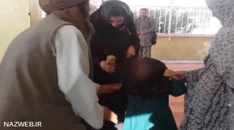 ازدواج جنجالی دختر 6 ساله با پیرمردی در ازای یک بز ! عکس