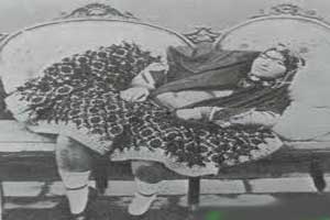 دختر چاق و خدمتکاری که ملکه ایران شد (عکس)