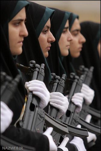 عکس های دختران و زنان پلیس ایران با تمرینات سخت