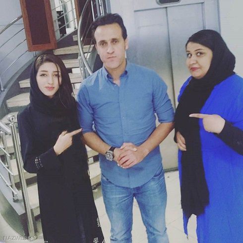 عکس دختر پسر پوش پرسپولیسی در کنار علی کریمی!