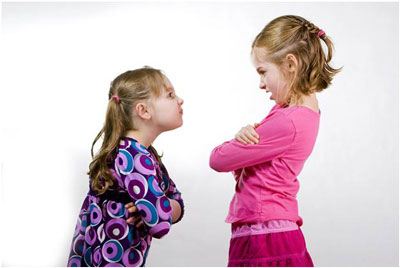 واکنش والدین هنگام دعوای فرزندان چگونه باشد