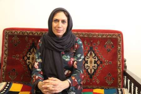 خوانندگی افسانه جهانگیری در تیتراژ فیلم سینمایی آبا جان