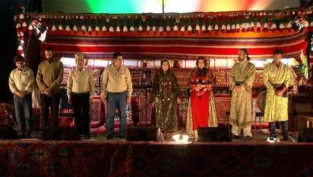 خوانندگی افسانه جهانگیری در تیتراژ فیلم سینمایی آبا جان