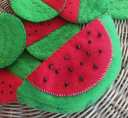 گیف و کاردستی های ویژه شب یلدا
