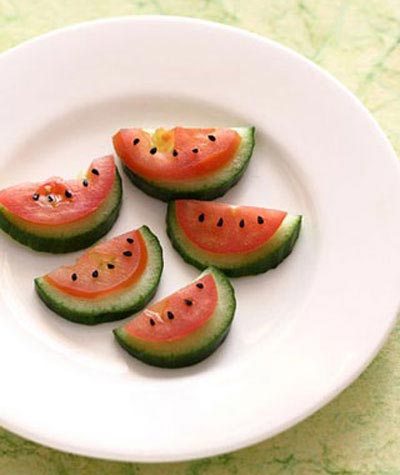 سفره آرایی با تزئین زیبای گوجه فرنگی (تصاویر)