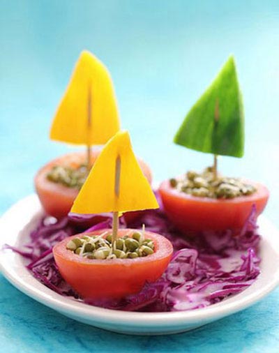 سفره آرایی با تزئین زیبای گوجه فرنگی (تصاویر)