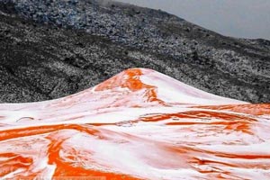عکس های بی نظیر بارش برف در صحرای آفریقا !! عکس های بی نظیر بارش برف در صحرای آفریقا !!