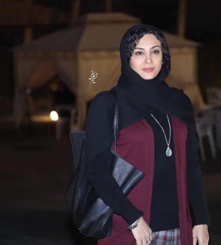 عکس های دیدنی بازیگران جذاب در نمایشگاه بهاره افشاری