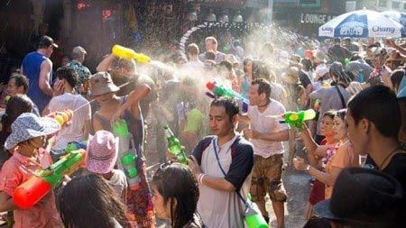 عکس های داغ و خفن آب بازی دختر پسرها در تایلند