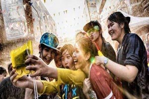 عکس های داغ و خفن آب بازی دختر پسرها در تایلند