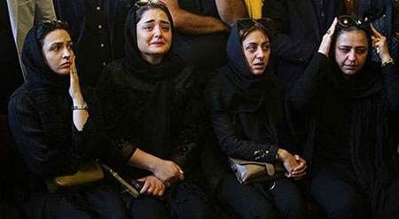 عکس های بازیگران با چهره های گریان در سومین روز مرگ عارف لرستانی