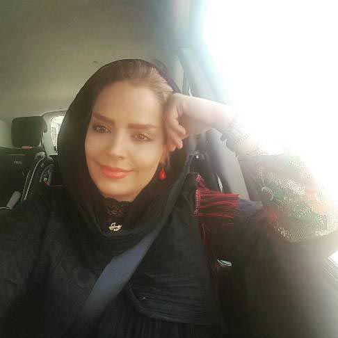 عکس های سپیده خداوردی در ماشین جدیدش