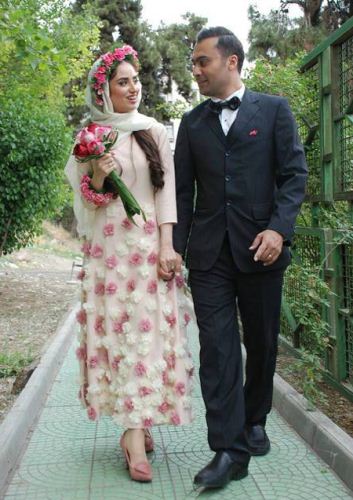 عکس های داغ مراسم عقد و لباس عروس هانیه غلامی