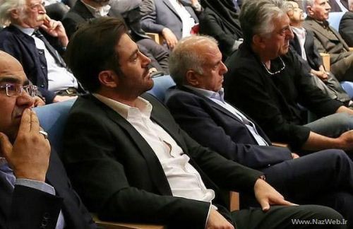 ژست جنجالی رضا گلزار مقابل حسن روحانی (عکس)