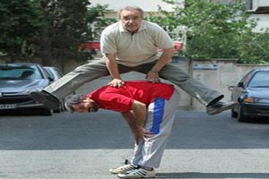 حرکات خارج از عرف احمد زاده و شهریاری در خیابان + عکس حرکات خارج از عرف احمد زاده و شهریاری در خیابان + عکس