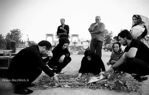 حال و هوای تکان دهنده خانواده آتنا اصلانی (تصاویر)