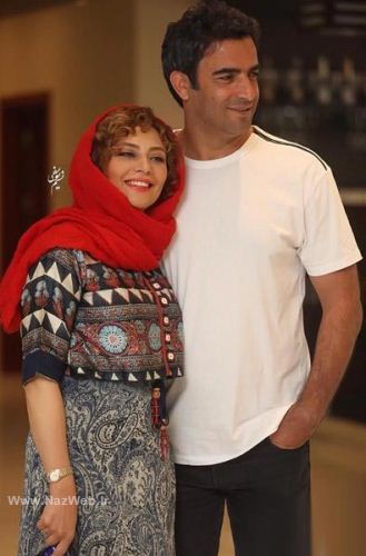 بوسه عاشقانه و جنجالی یکتا ناصر و همسرش در ملاء عام