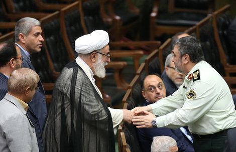 تصاویر داغ و دیدنی حاشیه های مراسم تحلیف حسن روحانی