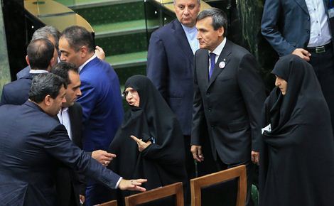 تصاویر داغ و دیدنی حاشیه های مراسم تحلیف حسن روحانی