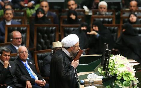 تصاویر داغ و دیدنی حاشیه های مراسم تحلیف حسن روحانی
