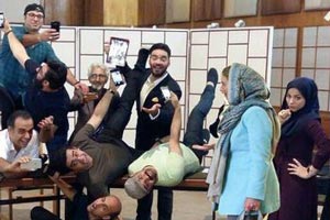 بازسازی دیدنی سلفی جنجالی با موگرینی توسط هنرمندان ! بازسازی دیدنی سلفی جنجالی با موگرینی توسط هنرمندان !