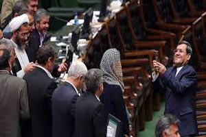 کلیپ متلک کوبنده لاریجانی به قشقاوی درباره سلفی با موگرینی کلیپ متلک کوبنده لاریجانی به قشقاوی درباره سلفی با موگرینی