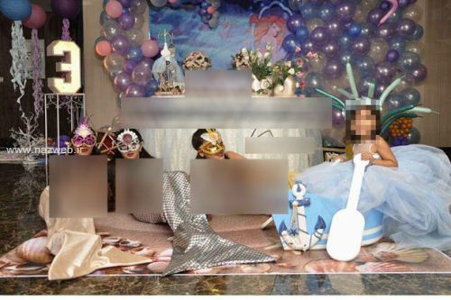 برهنه شدن جنجالی دختران تهرانی برای استخدام ساعتی 200 هزار (تصاویر)