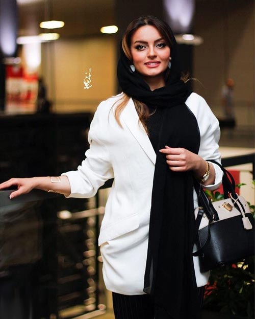عکس های داغ مدل لباس نیلوفر پارسا در اکران خصوصی