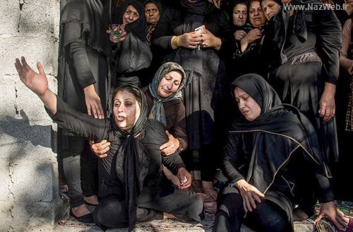 تصاویر تکان دهنده مراسم خاکسپاری اهورا قربانی تجاوز ناپدری