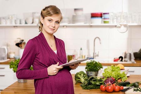 معرفی بهترین تغذیه دختران و خانم ها در دوره های مختلف