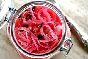 ترشی چه خواصی دارد ترشی چه خواصی دارد