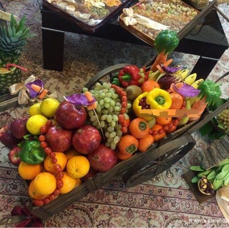 تزئین و دیزاین سفره شب یلدا عروس