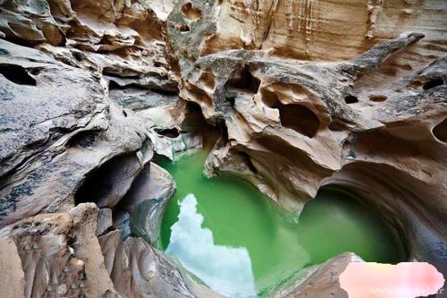 چاهکوه مقدس ترین دره ایران در قشم + تصاویر و موقعیت