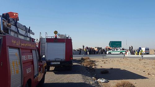 عکس های وحشتناک تصادف یک زوج جوان با مینی بوس