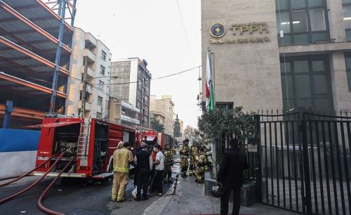 تصاویر و جزئیات آتش سوزی مهیب ولیعصر تهران