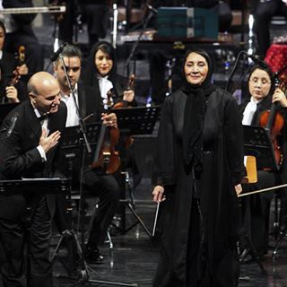 عکس های داغ اولین و تنها رهبر ارکستر زن در ایران/ نزهت امیری