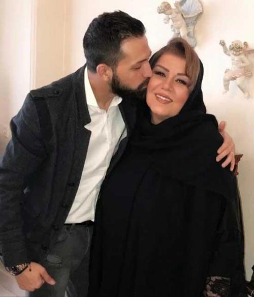 عکس های عاشقانه و جلف محسن افشانی و همسرش سویل تیانی خیابانی در ملاء عام!