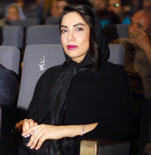 عکس های دیدنی کشف حجاب الهه فرشچی قبل از مهاجرت از ایران!