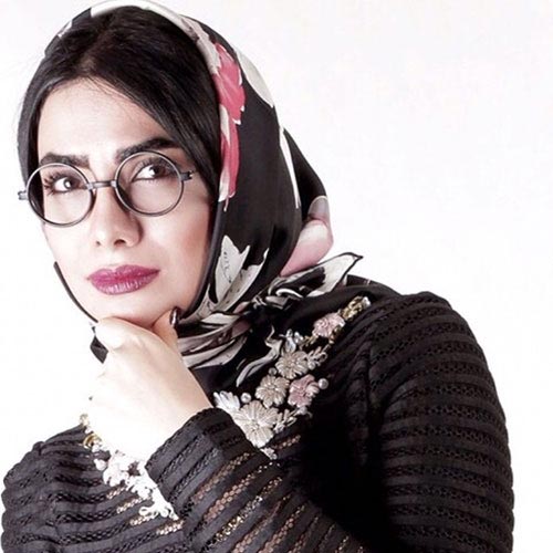 عکس های دیدنی کشف حجاب الهه فرشچی قبل از مهاجرت از ایران!