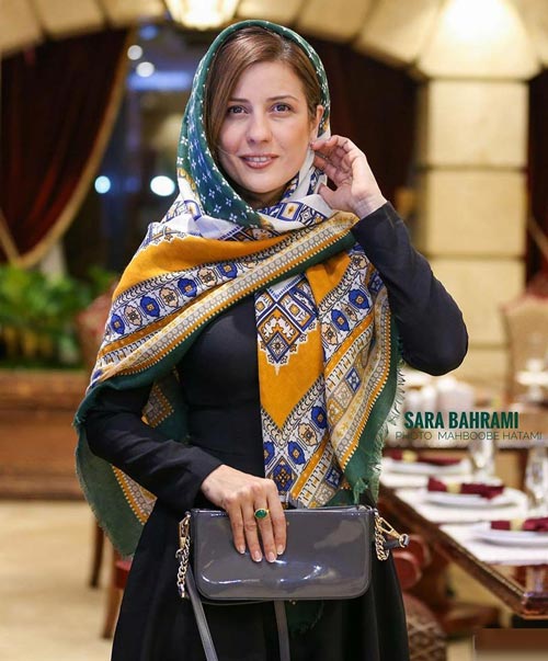 مدل مانتو عجیب سارا بهرامی و عکس های بازیگران در جشن ساخت ایران 2