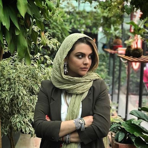 عکس و بیوگرافی دنیا مدنی دختر زیبای رویا تیموریان از همسر اول