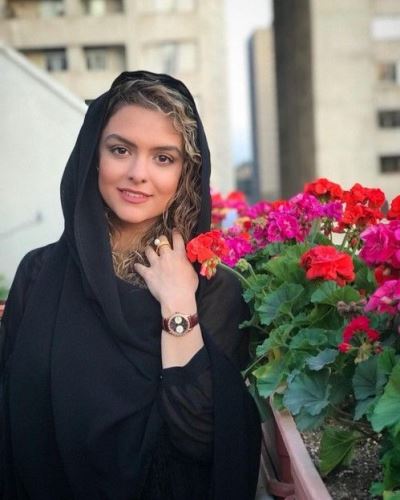 عکس و بیوگرافی دنیا مدنی دختر زیبای رویا تیموریان از همسر اول